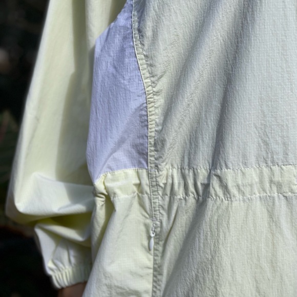 LACOSTE LONG NYLON PARKA BF6210 YELLOW - Picture 3 of 10